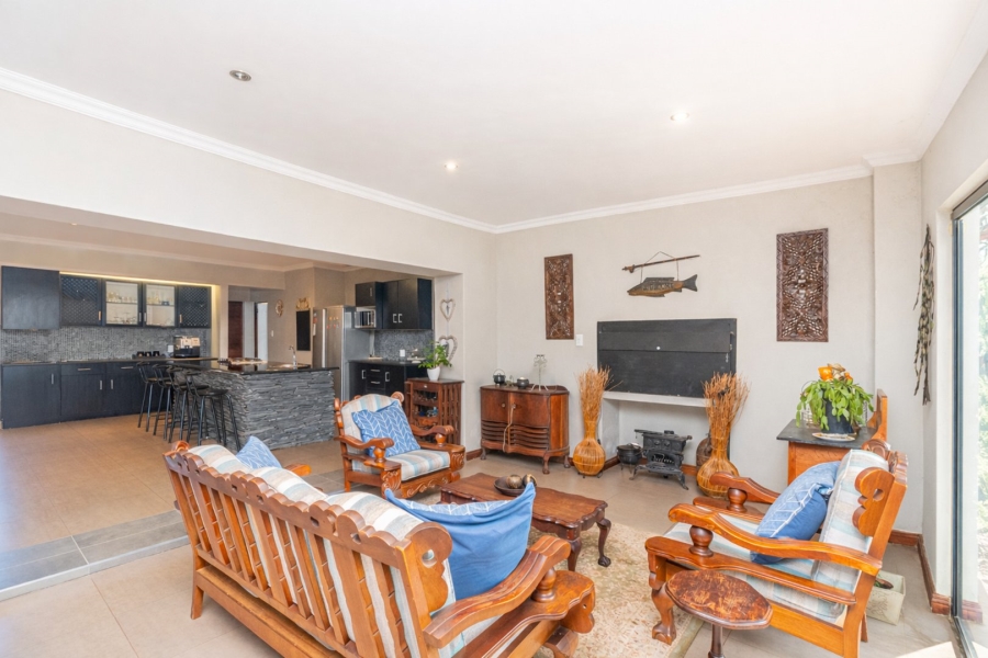 5 Bedroom Property for Sale in Xanadu Eco Park North West